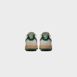 Sneakers WMNS Nike Air Force 1 ‘07 LV8 (Sail/Gorge Green-Sesame) - 5W -shooos shop WMNSNikeAirForce1 07LV8 Sail GorgeGreen Sesame DZ4764 1336 800x
