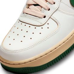 Sneakers WMNS Nike Air Force 1 ‘07 LV8 (Sail/Gorge Green-Sesame) - 5W -shooos shop WMNSNikeAirForce1 07LV8 Sail GorgeGreen Sesame DZ4764 1339 800x