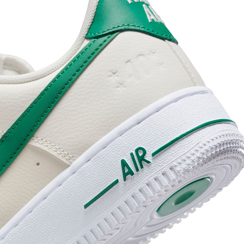 WMNS Nike Air Force 1 ‘07 SE (Sail/Malachite-White) - 5W Sneakers WMNS Nike Air Force 1 ‘07 SE (Sail/Malachite-White) - 5W -shooos shop WMNSNikeAirForce1 07SE Sail Malachite White DQ7582