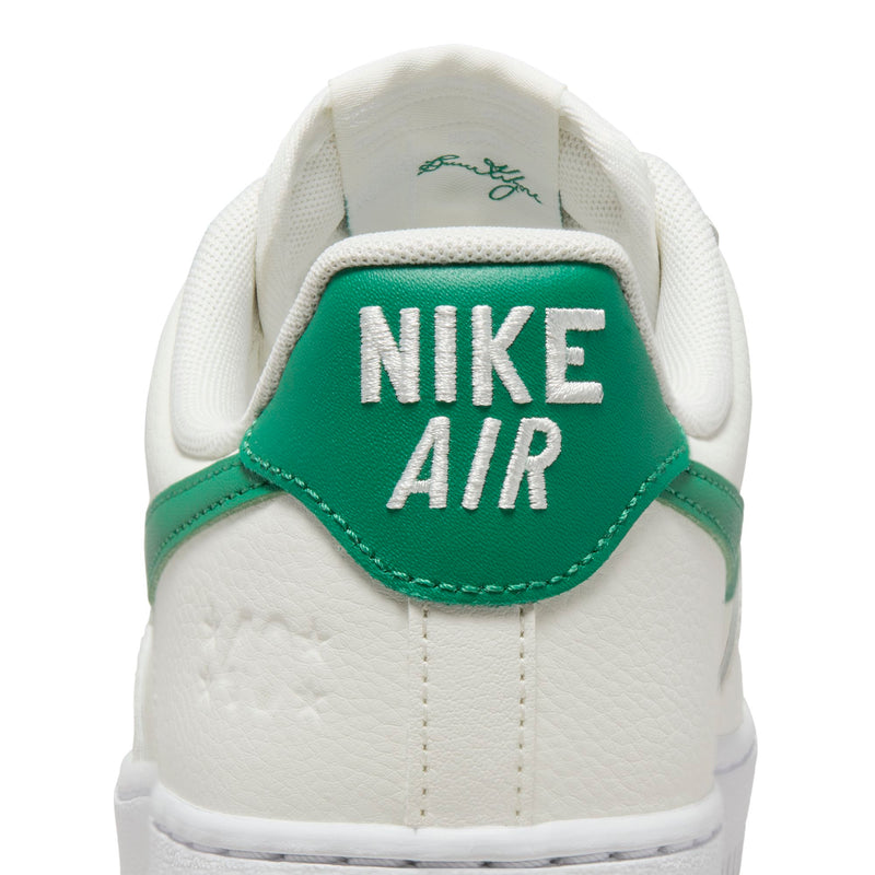 WMNS Nike Air Force 1 ‘07 SE (Sail/Malachite-White) - 5W Sneakers WMNS Nike Air Force 1 ‘07 SE (Sail/Malachite-White) - 5W -shooos shop WMNSNikeAirForce1 07SE Sail Malachite White DQ7582