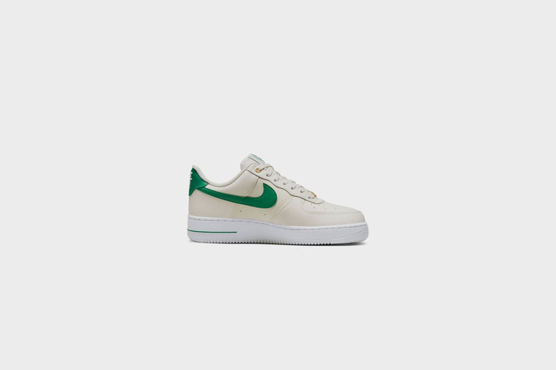 WMNS Nike Air Force 1 ‘07 SE (Sail/Malachite-White) - 5W Sneakers WMNS Nike Air Force 1 ‘07 SE (Sail/Malachite-White) - 5W -shooos shop WMNSNikeAirForce1 07SE Sail Malachite White DQ7582