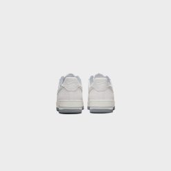 Sneakers WMNS Nike Air Force 1 ‘07 (Summit White/Summit White-Sail) - 5 5 Sneakers WMNS Nike Air Force 1 ‘07 (Summit White/Summit White-Sail) - 5 -shooos shop WMNSNikeAirForce1 07 SummitWhite SummitWhite Sail DX2678 1006 800x