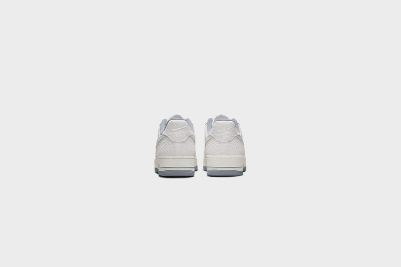 WMNS Nike Air Force 1 ‘07 (Summit White/Summit White-Sail) - 5 Sneakers WMNS Nike Air Force 1 ‘07 (Summit White/Summit White-Sail) - 5 -shooos shop WMNSNikeAirForce1 07 SummitWhite SummitWhite Sail DX2678