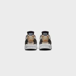 Sneakers WMNS Nike Air Huarche (White/Black-Hemp-Sanddrift) - 5.5 WMNS -shooos shop WMNSNikeAirHuarche White Black Hemp Sanddrift DH4439 1085 800x