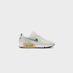 Sneakers WMNS Nike Air Max 90 SE (Summit White/Neptune Green) - 5W -shooos shop WMNSNikeAirMax90SE SummitWhite NeptuneGreen DO9850 1003 800x