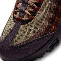 Sneakers WMNS Nike Air Max 95 (Brown Basalt/University Red) - WMNS 5 18 Sneakers WMNS Nike Air Max 95 (Brown Basalt/University Red) - WMNS 5 -shooos shop WMNSNikeAirMax95 BrownBasalt UniversityRed DZ4710 2009 800x