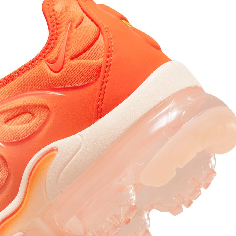 WMNS Nike Air VaporMax Plus (Guava Ice/Rush Orange-Black) - 5W Sneakers WMNS Nike Air VaporMax Plus (Guava Ice/Rush Orange-Black) - 5W -shooos shop WMNSNikeAirVaporMaxPlus GuavaIce RushOrange Black DQ8588