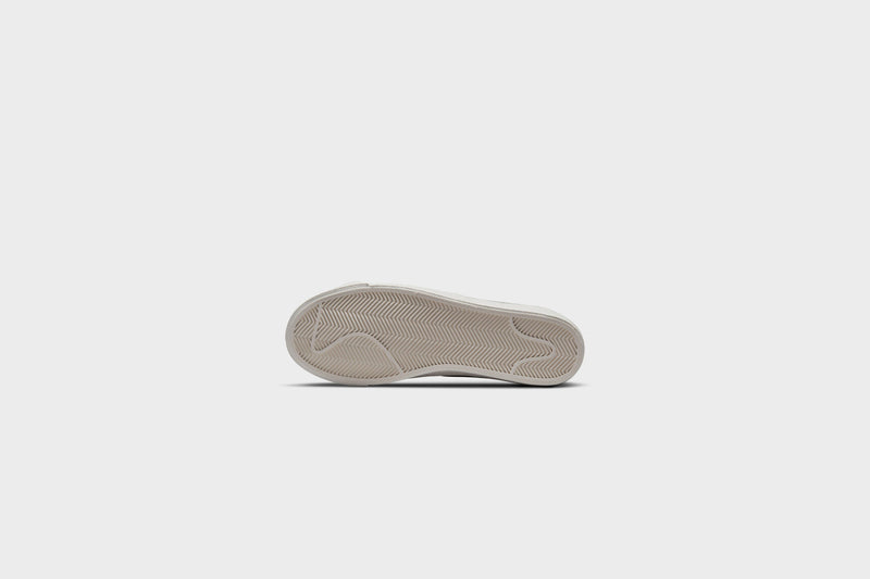 Sneakers WMNS Nike Blazer Low ‘77 (White/Black-Sail-White) - 5W 8 Sneakers WMNS Nike Blazer Low ‘77 (White/Black-Sail-White) - 5W - Image 8