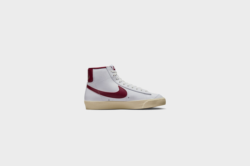 WMNS Nike Blazer Mid ‘77 SE (White/Team Red-Muslin) - 5W Sneakers WMNS Nike Blazer Mid ‘77 SE (White/Team Red-Muslin) - 5W -shooos shop WMNSNikeBlazerMid 77SE White TeamRed Muslin DV7003