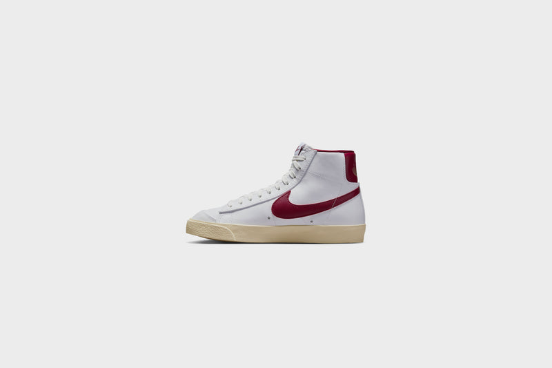 WMNS Nike Blazer Mid ‘77 SE (White/Team Red-Muslin) - 5W Sneakers WMNS Nike Blazer Mid ‘77 SE (White/Team Red-Muslin) - 5W -shooos shop WMNSNikeBlazerMid 77SE White TeamRed Muslin DV7003
