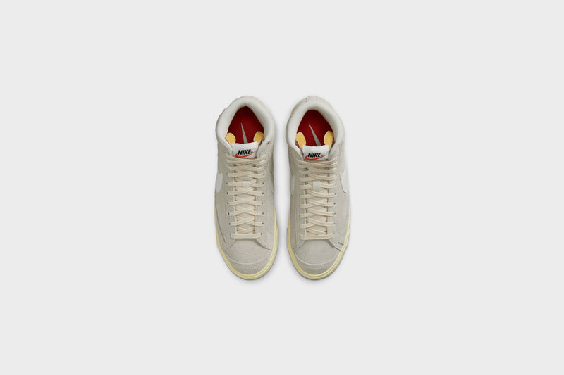 WMNS Nike Blazer Mid '77 VNTG (Light Bone/Sail-Alabaster) - 5.5 WMNS Sneakers WMNS Nike Blazer Mid '77 VNTG (Light Bone/Sail-Alabaster) - 5.5 WMNS -shooos shop WMNSNikeBlazerMid 77VNTG LightBone Sail Alabaster DV7006