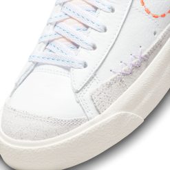 Sneakers WMNS Nike Blazer Mid ‘77 (White/Safety Orange-Lilac) - 5W 8 Sneakers WMNS Nike Blazer Mid ‘77 (White/Safety Orange-Lilac) - 5W -shooos shop WMNSNikeBlazerMid 77 White SafetyOrange Lilac DX2350 1009 800x