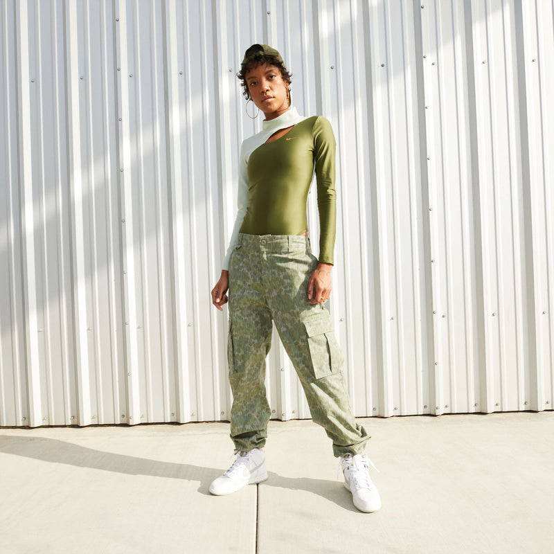 WMNS Nike Dunk High (White/Grey Fog-Sail) - WMNS 5.5 Sneakers WMNS Nike Dunk High (White/Grey Fog-Sail) - WMNS 5.5 -shooos shop WMNSNikeDunkHigh White GreyFog Sail DD1869