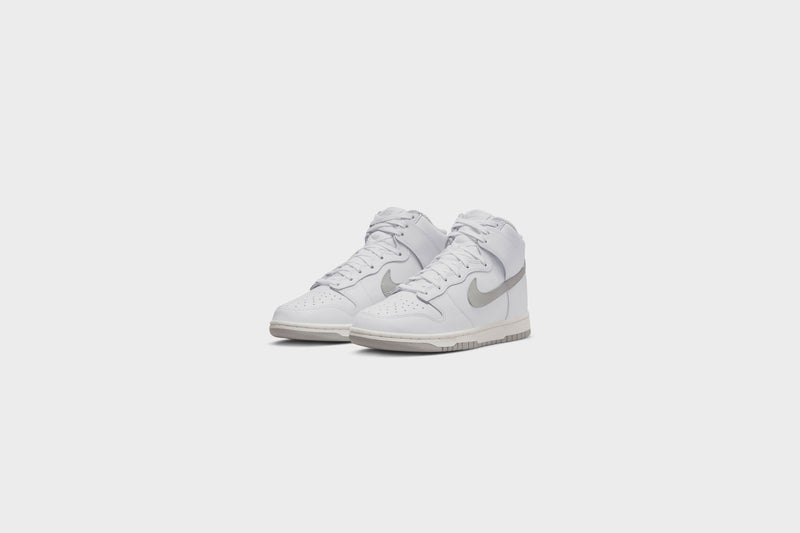 WMNS Nike Dunk High (White/Grey Fog-Sail) - WMNS 5.5 Sneakers WMNS Nike Dunk High (White/Grey Fog-Sail) - WMNS 5.5 -shooos shop WMNSNikeDunkHigh White GreyFog Sail DD1869