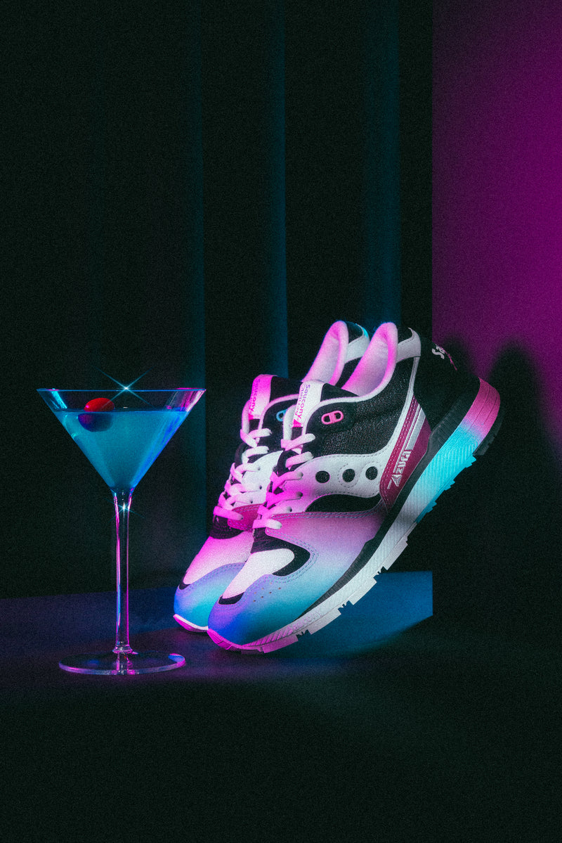 Saucony Azura Acribik Tech Noir (Black/Pink) - 7 Sneakers Saucony Azura Acribik Tech Noir (Black/Pink) - 7 -shooos shop acribik saucony azura tech noir by sixnine lores