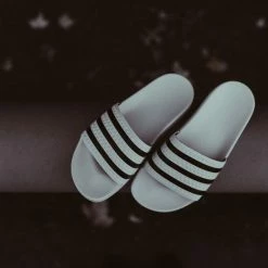 Sneakers Adidas Adilette (White/Black/White) - 4